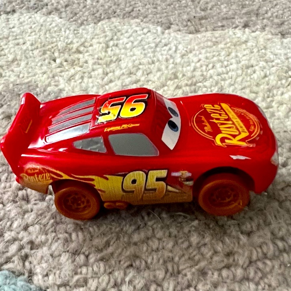 Lightning McQueen Crazy 8 Crashers